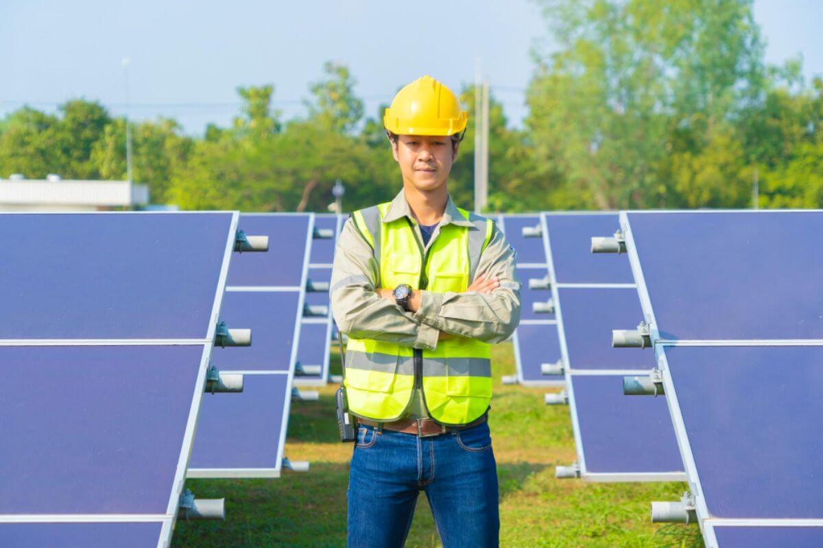 Key benefits of solar energy adoption for Filipino factories and manufacturing facilities