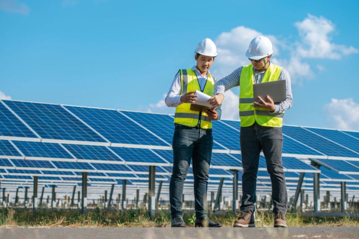 Key factors businesses should consider when preparing for solar installation before year-end