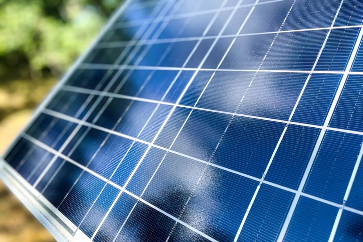 Philippine community using off-grid solar panels for clean power